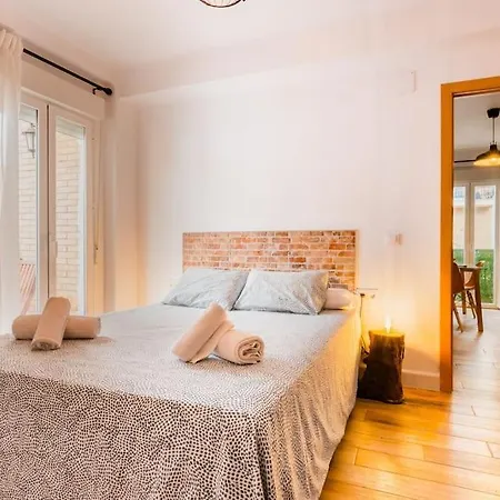 Apto Centrico, 2 Aparcamientos Privados, Bicis * Sevilla